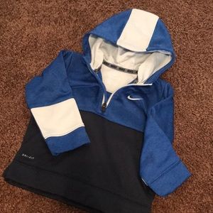 LAST CHANCE  Infant Nike Pullover